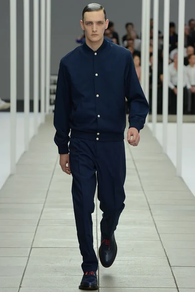 Look 14